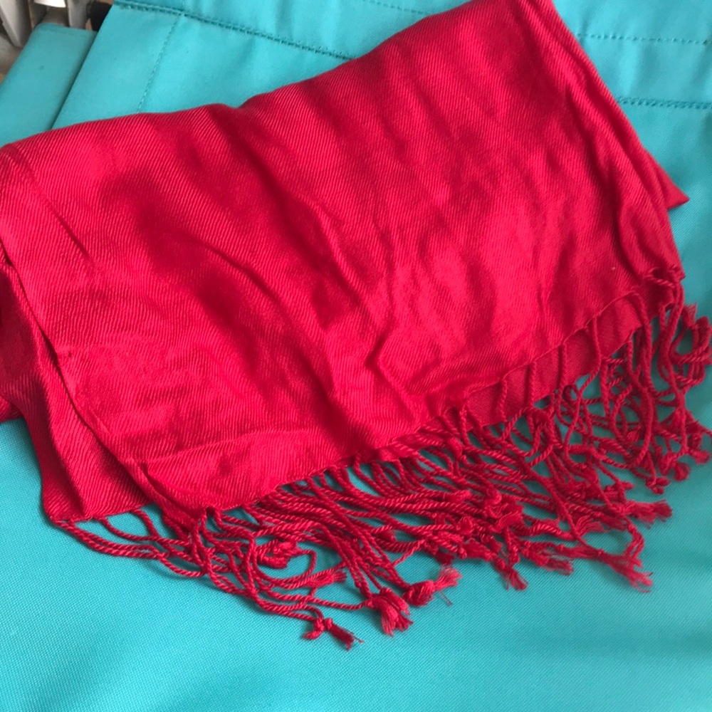 Red Scarf 🧣
